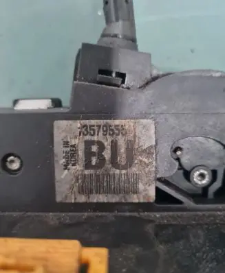 Opel Astra J Coupe door lock (next to the handle) 13579555