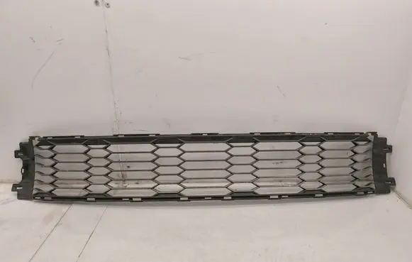 Toyota C-HR I Front bumper lower grill 53122YP130
