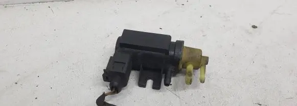 Volkswagen PASSAT B6 Vacuum valve 1K0906627A 70086800