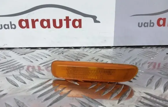 BMW 3 E46 Front fender indicator light 8370720