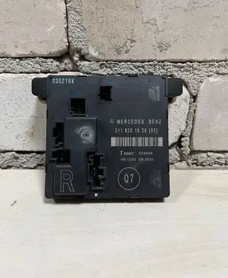 Mercedes-Benz E W211 Door control unit/module A2118201626