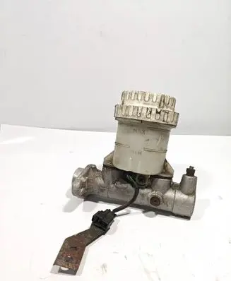 Mitsubishi Pajero Sport I Master brake cylinder 