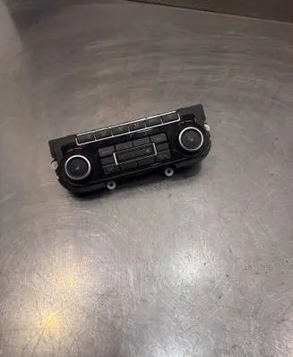 Volkswagen Golf VI Climate control unit 5K0907044BD SW0608 5HB00974631