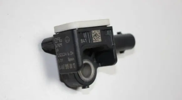 Mercedes-Benz Vito Viano W447 Airbag deployment crash/impact sensor A4479050013