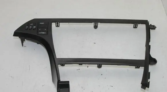 Toyota Prius+ (ZVW40) Radio/GPS head unit trim 5547447070