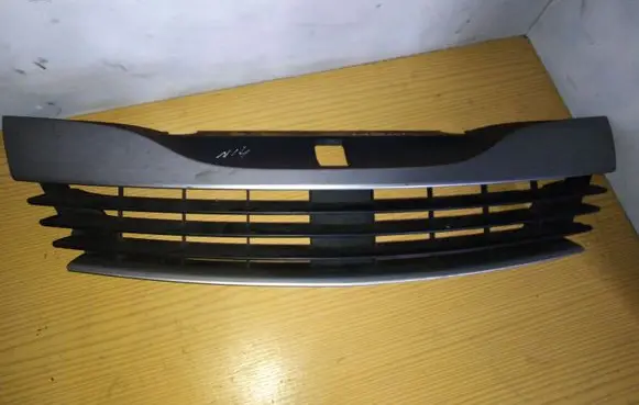 Renault Laguna II Front bumper upper radiator grill 42114 8200012581