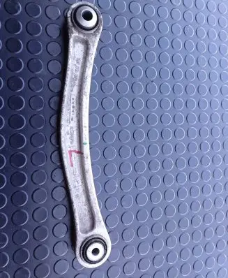Porsche Cayenne (92A) Rear upper control arm/wishbone 7L0505376A