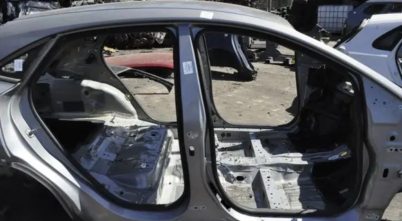 Ford Puma Pillar (middle) 