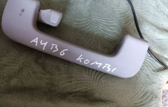 Audi A4 S4 B6 8E 8H Rear interior roof grab handle 8e0857607A