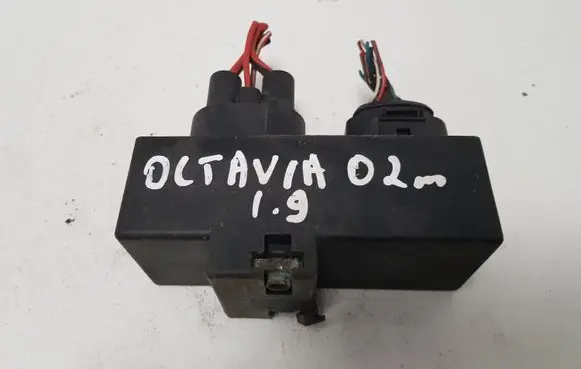 Skoda Octavia Mk1 (1U) Coolant fan relay 1J0919506Q