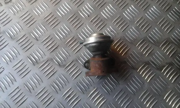Volvo S70 V70 V70 XC EGR valve 074131503