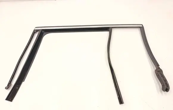 BMW 2 F46 Rear door trim (molding) 8498431 8498429