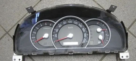 KIA Sorento Speedometer (instrument cluster) 940133E240