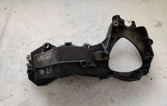 Renault Master II Engine mounting bracket 8200457445