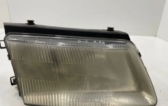 Volkswagen PASSAT B5 Headlight/headlamp 743688