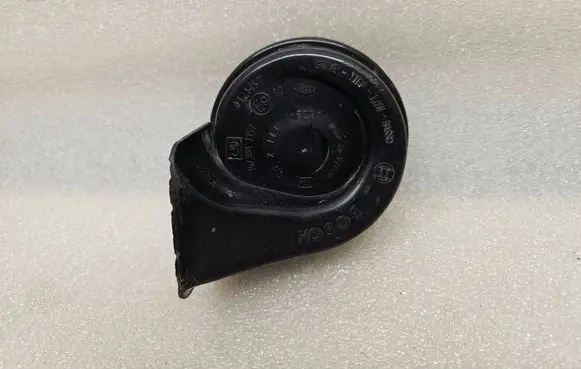 Audi A6 Allroad C5 Horn signal 011157