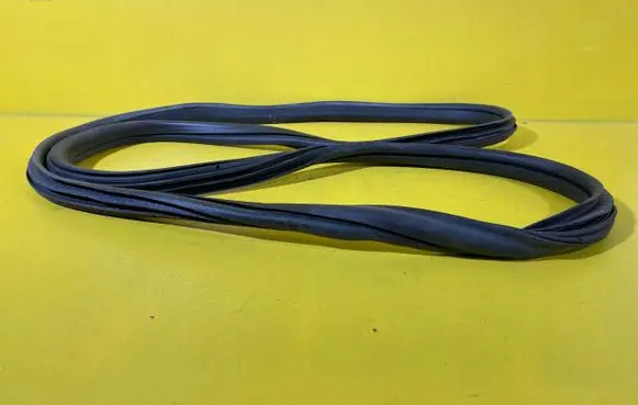 Citroen C4 I Picasso Rubber seal loading door 