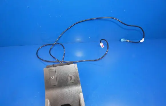 Mercedes-Benz B W246 W242 USB socket connector A2468230411 1221411 0524610034