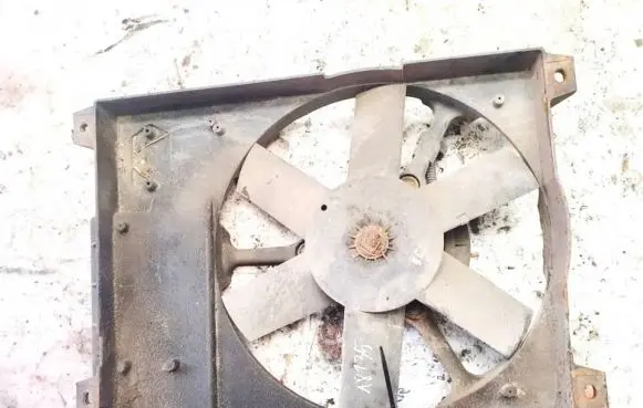 Citroen Jumper Radiator cooling fan shroud 8240120