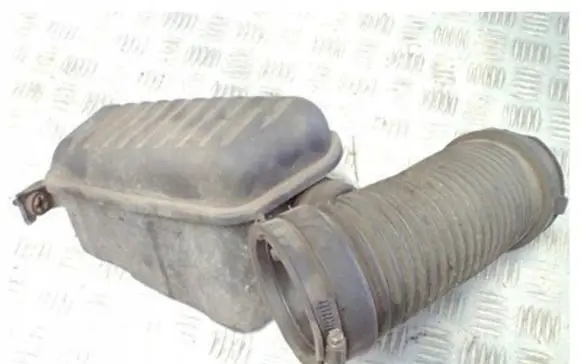 Dodge Intrepid Intake resonator 