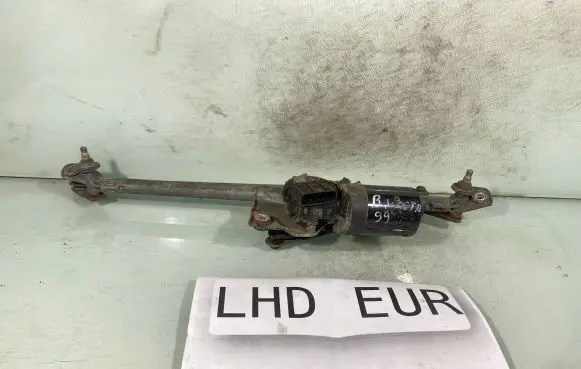 Opel Vectra B Front wiper linkage and motor 0390241142
