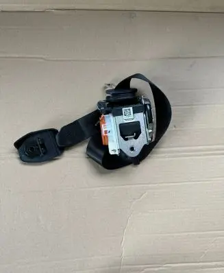 BMW 8 G16 Rear seatbelt 7491781