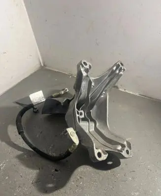 Audi A5 8T 8F Engine mount bracket 8K0199388BN
