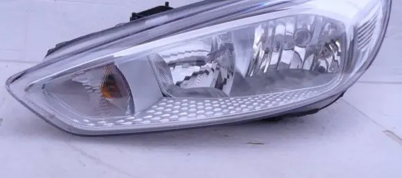Ford Focus Headlight/headlamp F1EB13W030AEB F1EB-13W030-AEB