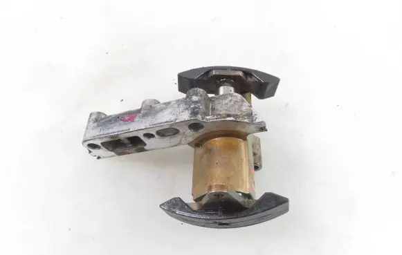 Audi A4 S4 B5 8D Timing belt/chain tensioner 058109217D