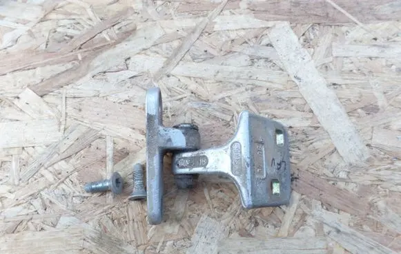Mercedes-Benz A W168 Front door upper hinge