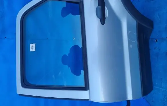 Ford Maverick Rear door