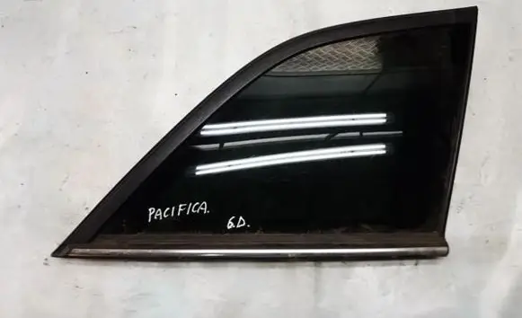 Chrysler Pacifica Rear side window
