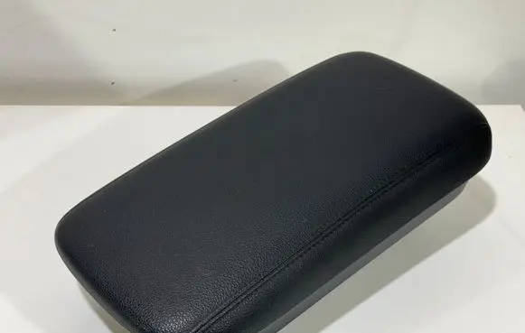 Mitsubishi Outlander Armrest