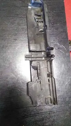 BMW 3 E90 E91 Radiator mount bracket 7524912