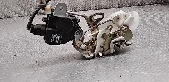 Mitsubishi Pajero Pinin Rear door lock 1015280120