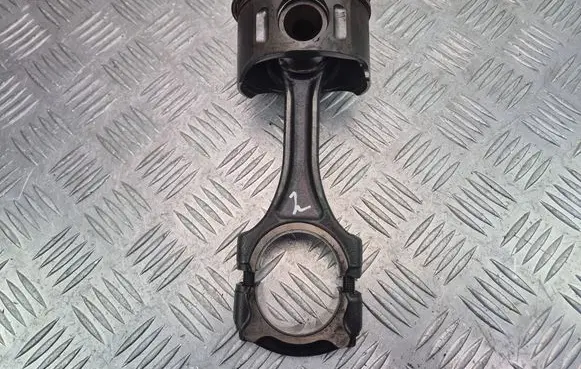 Mercedes-Benz C W204 Piston with connecting rod 