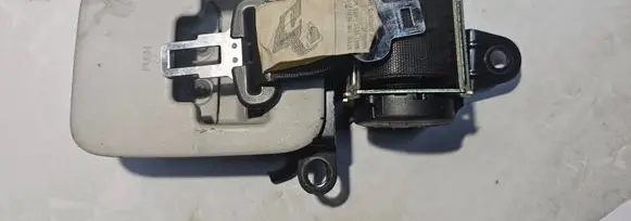 Rear seatbelt