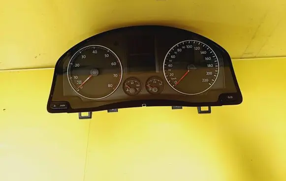 Speedometer (instrument cluster)