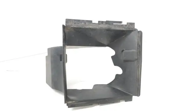 Volkswagen Touareg I Intercooler air channel guide 7L6117335