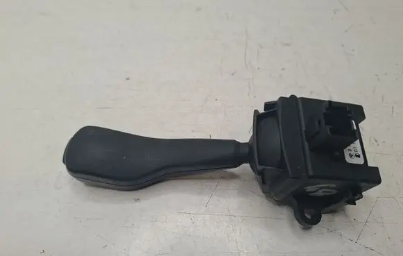 BMW 5 E39 Indicator stalk 01104010 8363668K