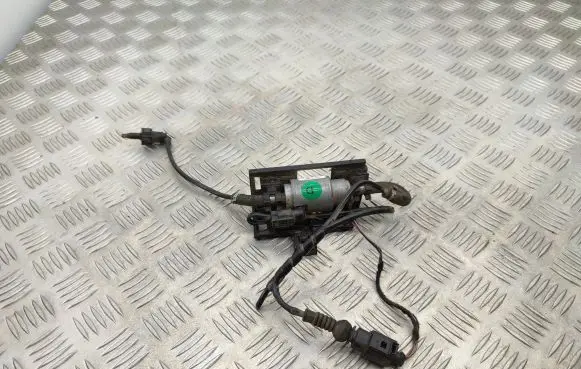 Volkswagen Golf VII Webasto circulation pump for autonomous heater 5Q0201859