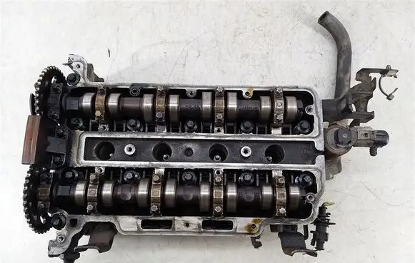Opel Astra G Engine head 55355430