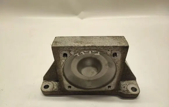 Dodge Charger Gearbox mounting bracket 68146569AB P68146569AB