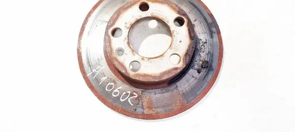 Volkswagen Golf IV Rear brake disc neventiliuojamas