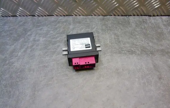 BMW X3 F25 Fuel injection pump control unit/module 7371832