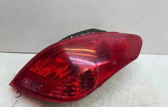 Peugeot 308 Rear/tail lights 9680425680