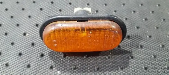 Renault Scenic I Front fender indicator light