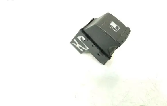 Volkswagen PASSAT B5.5 Fuel tank opening switch 1J0959833A