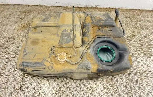 Fiat Freemont Fuel tank 04766090AA 1130055 04766083AA