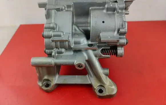 BMW 5 G30 G31 G38 Oil pump 11418631810 8631810